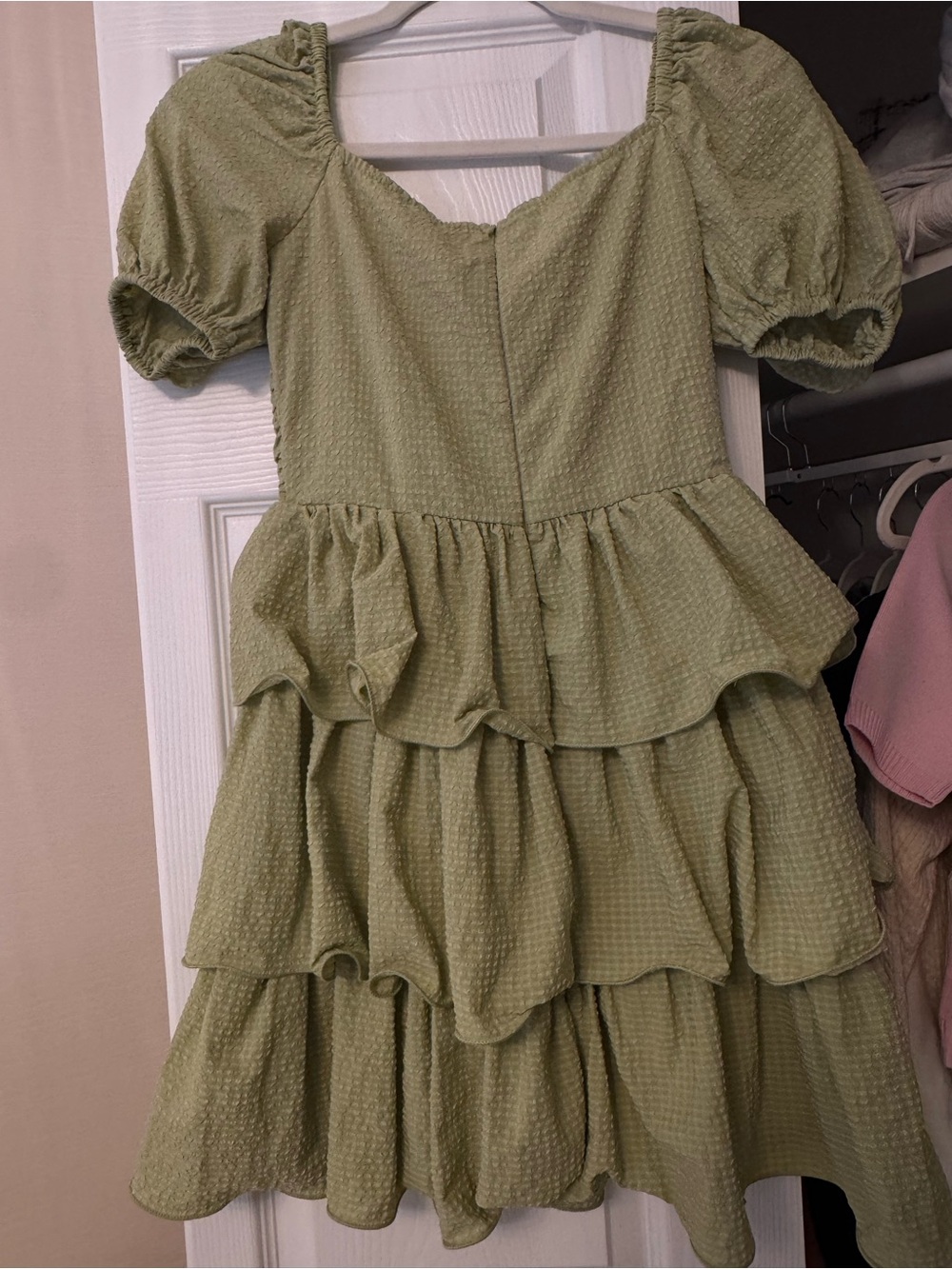 PrettyLittleThing Olive Green Tiered Mini Dress - Picture 2 of 2